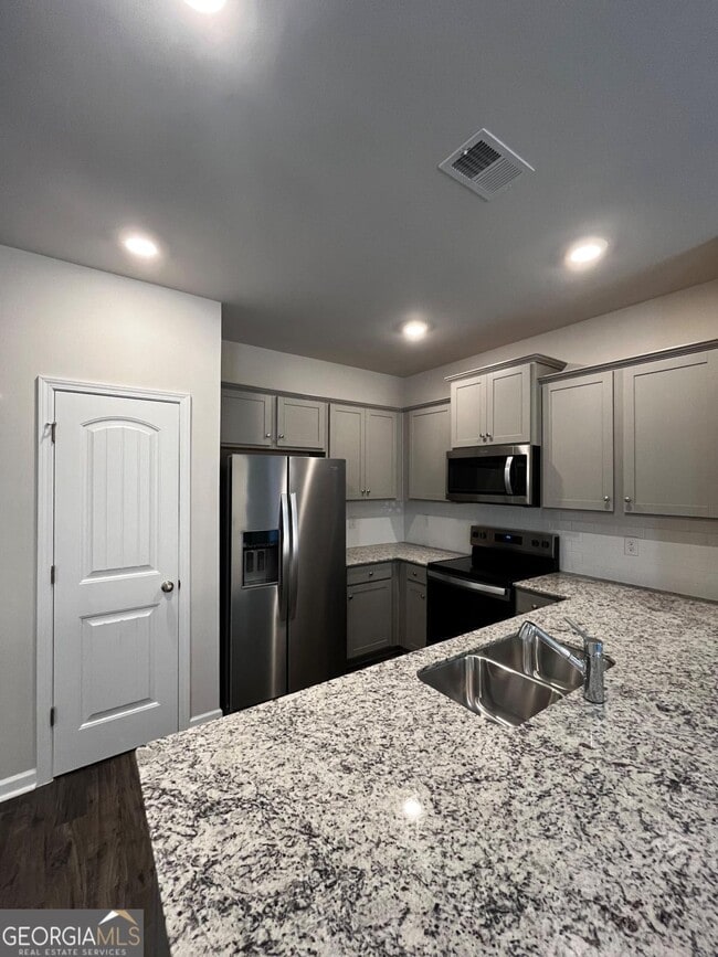 Photo - 5872 Abel Ln