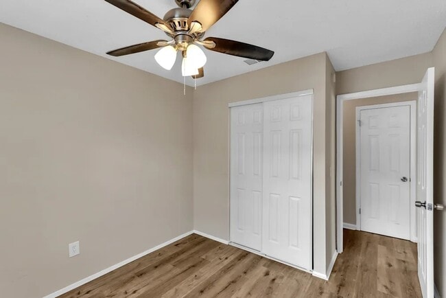 Photo - 2004 E Humphrey St