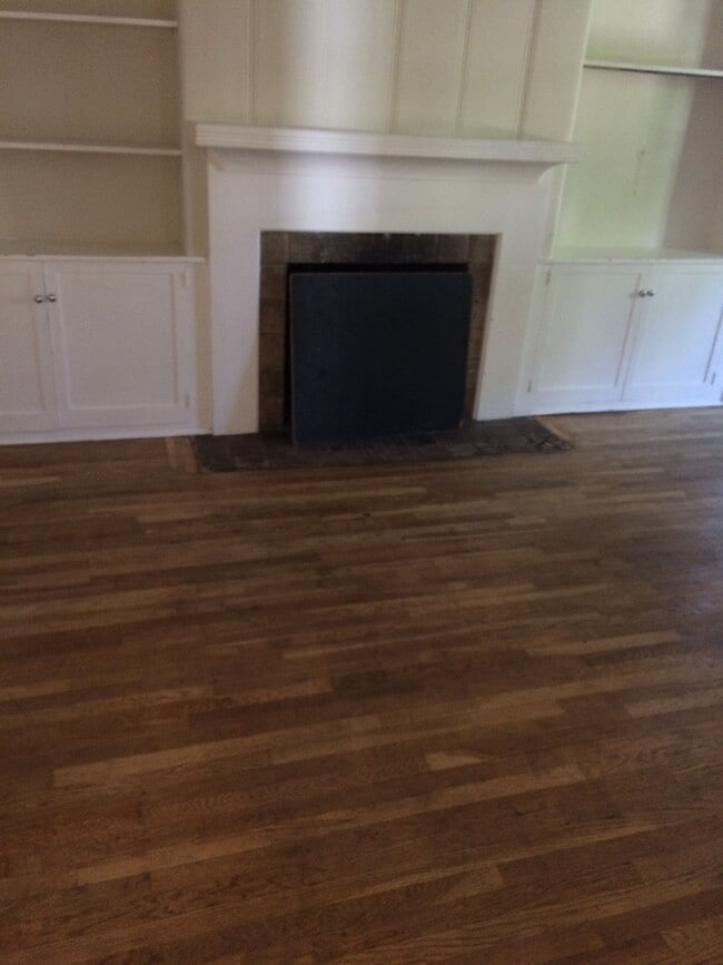 Building Photo - 127 NW 26th St