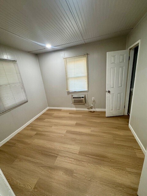 Photo - 263 S 3rd Ave Unidad 263