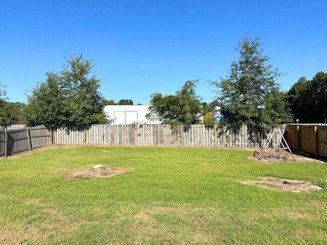 Photo - 4303 Pineview Ln