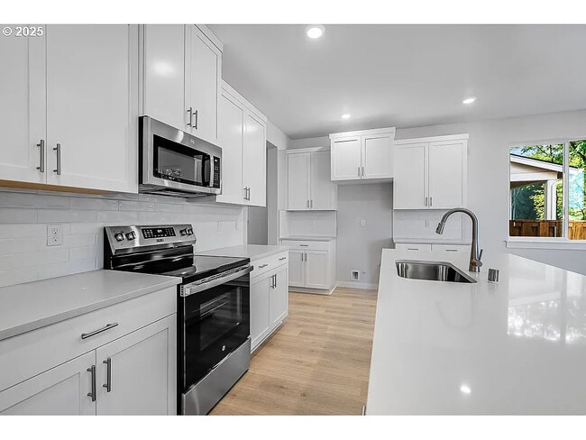 Photo - 439 SW 32nd St