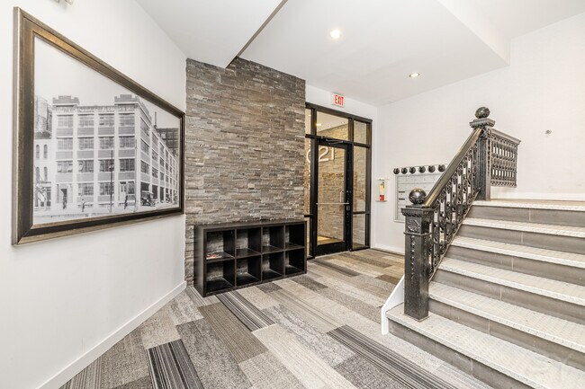 Photo - 1021 S State St Unit 205