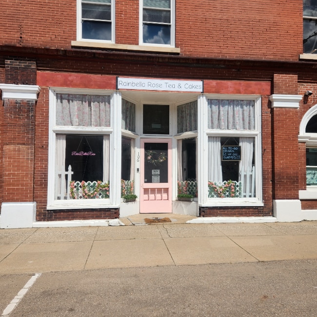 Building Photo - 106 W St Joseph St Rental