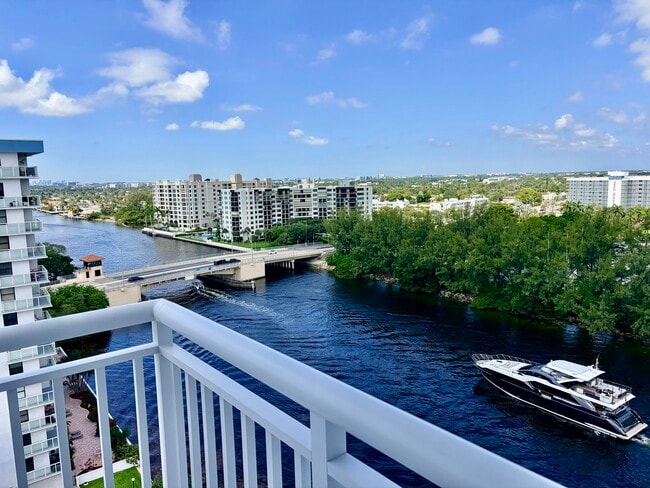 Photo - 1505 N Riverside Dr Unidad 1403