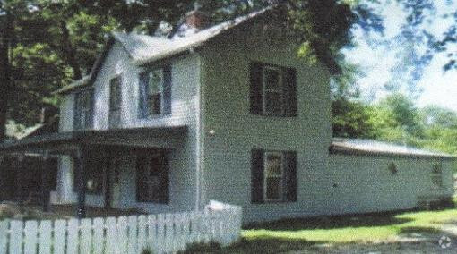 Building Photo - LOCKWOOD - Large 2 Story Home with Firepla...
