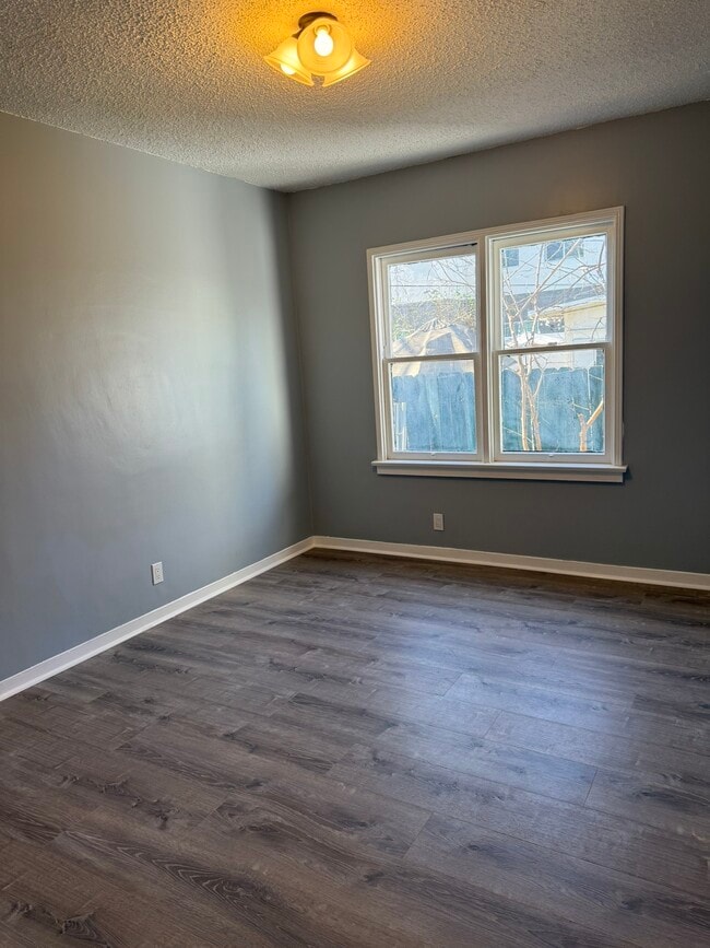 Photo - 11456 Albers St