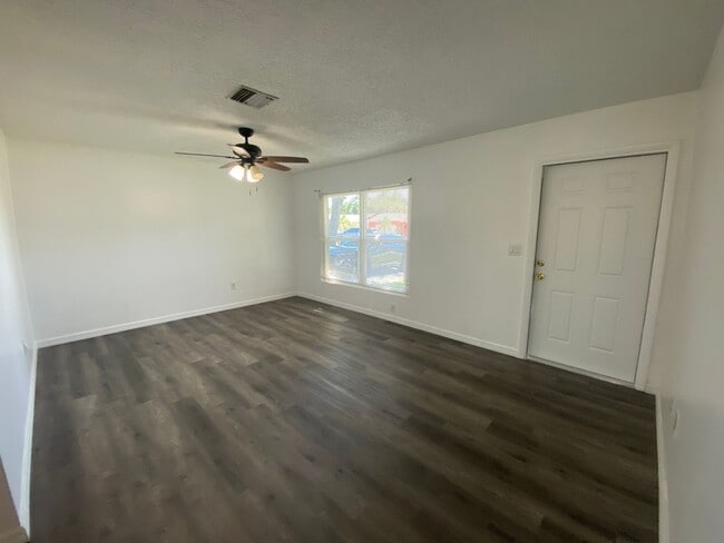 Photo - 22578 Laika Ave