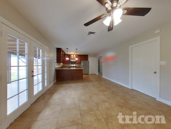 Photo - 8130 N 55th Ave