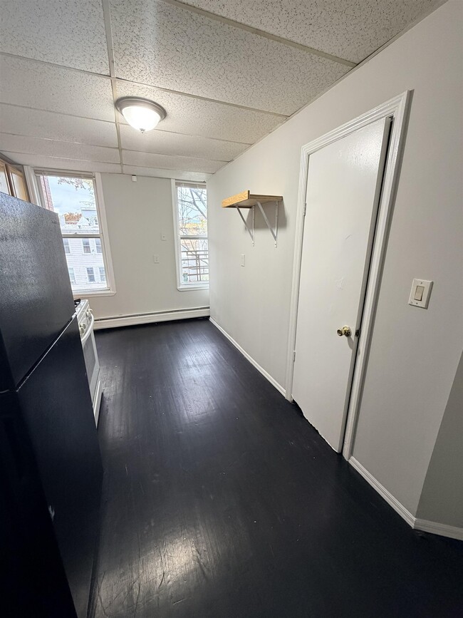 Photo - 213 Webster Ave Unidad 3L