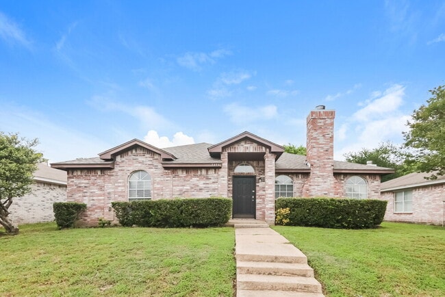 Building Photo - 2824 Bent Brook Dr