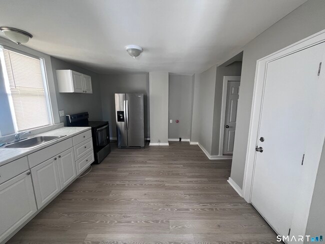 Photo - 144 Clark St