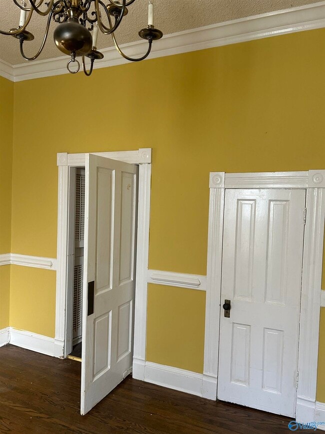 Photo - 620 Sherman St SE