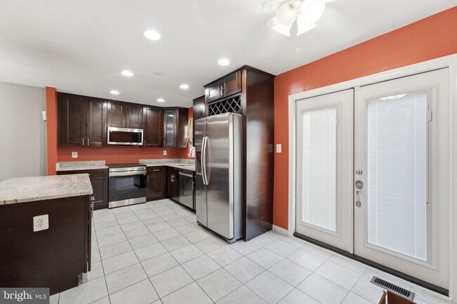 Photo - 10703 Campus Way S