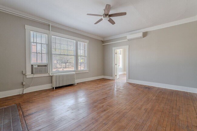 Photo - 705 E University Blvd