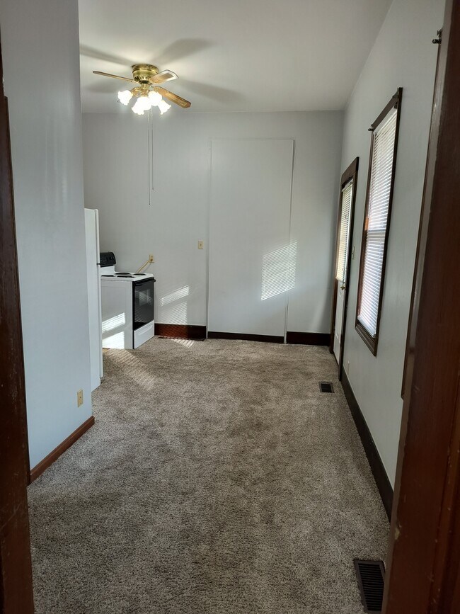 Photo - 2621 Mt Vernon Ave Unidad 2621 Mt Vernon Ave Apt C