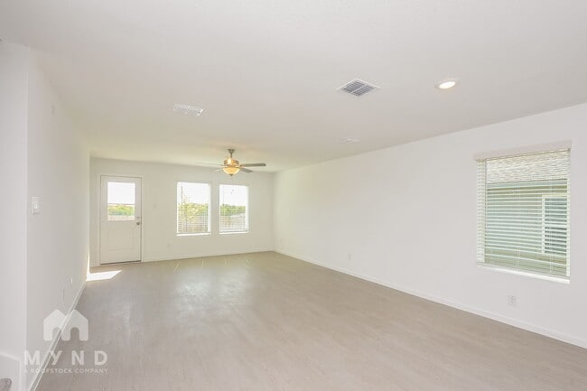 Photo - 2749 Mistwood Dr