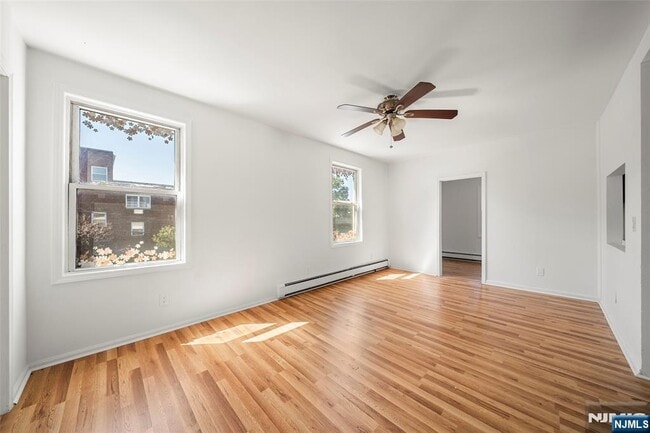 Photo - 539 Bergen Blvd