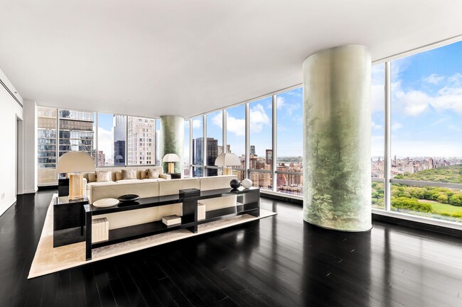Photo - 157 W 57th St