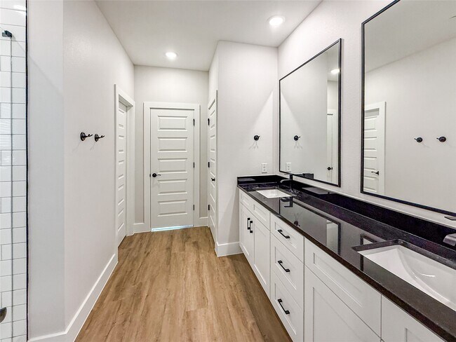 Photo - 5601 Mobeetie Lp