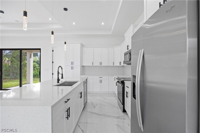 Photo - 719 Fullerton Ave S