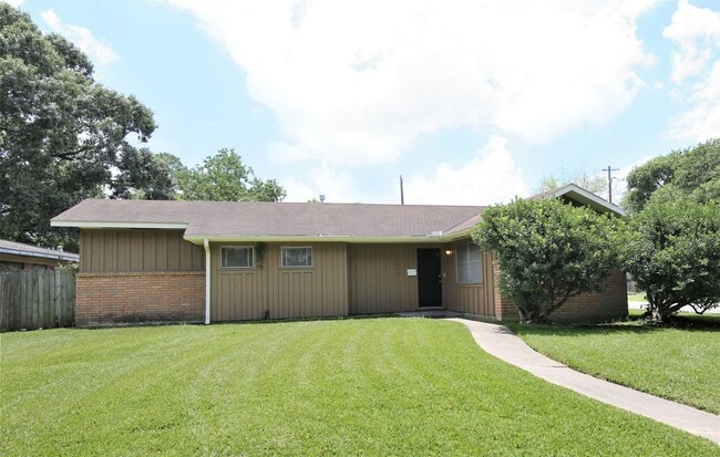 Building Photo - 4629 Carleen Rd Rental