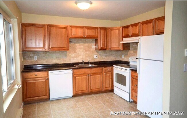 Photo - 128 Marginal St Unidad 2