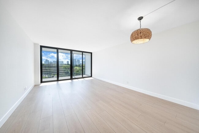Photo - 20400 W Country Club Dr Unit 610