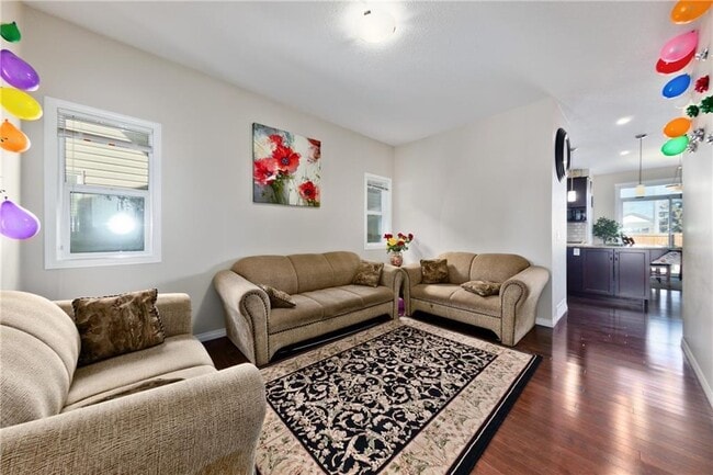 Photo - 91 Martha's Meadow Cl NE