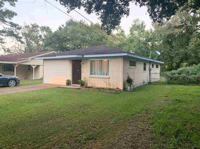 Photo - 216 Katherine St