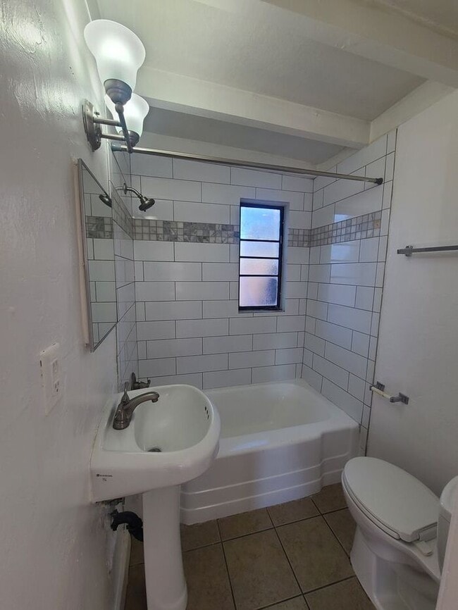 Photo - Ultra Charming Studio