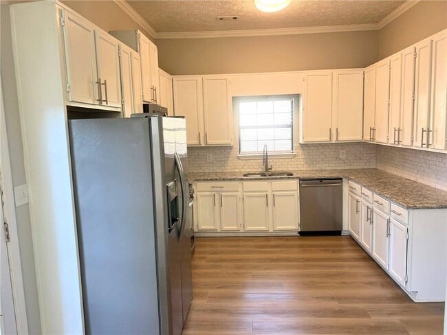 Photo - 2961 Hawk Ct SE