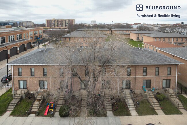 Photo - 150 N Ashland Ave Unidad FL5-ID1050