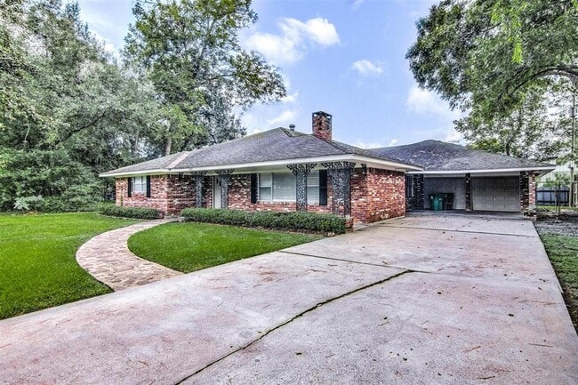 Photo - 9115 Highcrest Dr House
