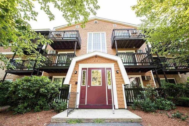 Building Photo - 310 Brook Village Rd Unit 19