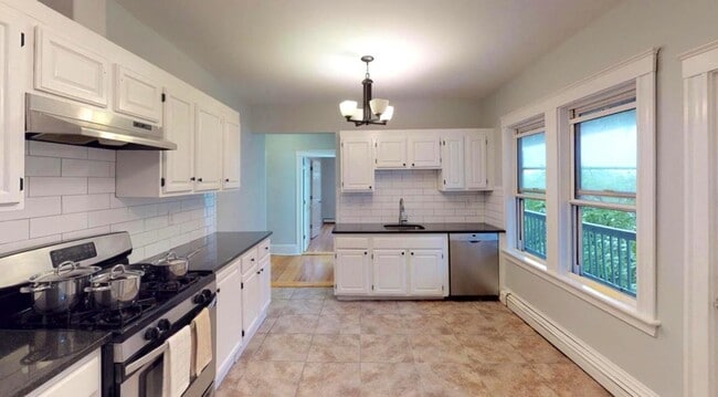 Photo - 110 Greenbrier St