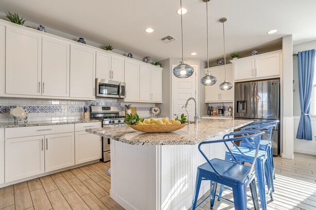 Photo - 417 E Emerald Dr Unit ID1385974P