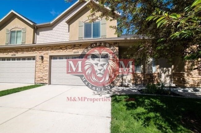 Building Photo - 3 Bd 2.5 Bath Condo 2 Car Garage