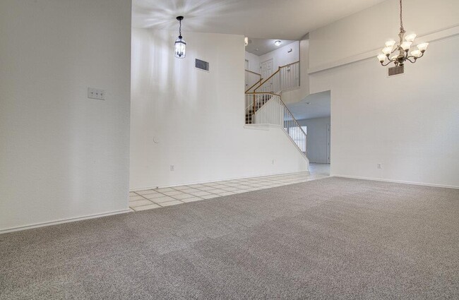 4300 Companeros Way