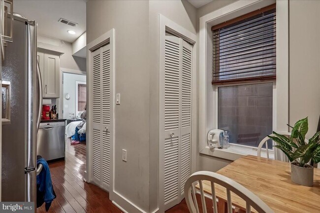 Photo - 30 Hanover Pl NW Unit 1