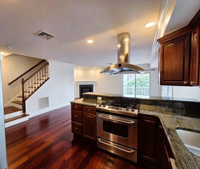 Photo - 242 Bunker Hill St Unit 1
