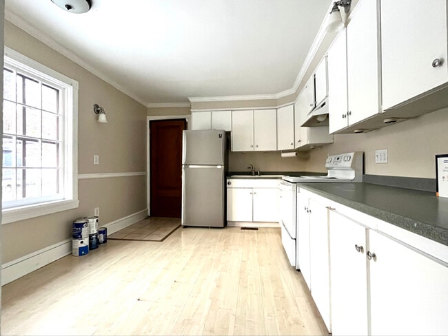 Photo - 155 E Main St