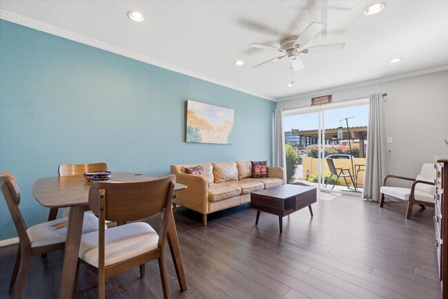 Building Photo - 4600 N 68th St Unit 371