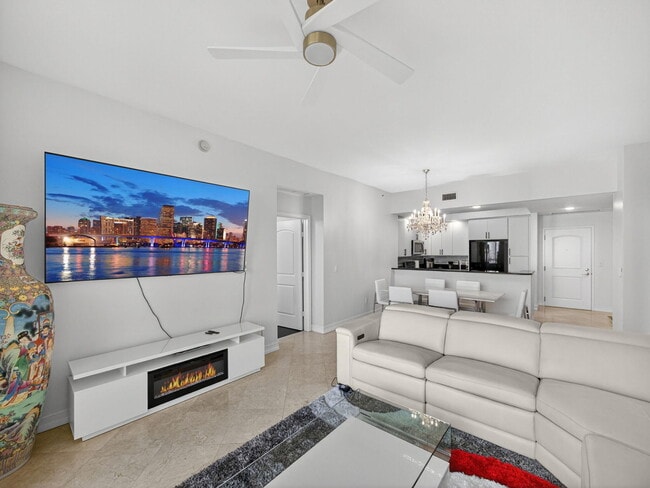 Photo - 701 S Olive Ave Unit 725