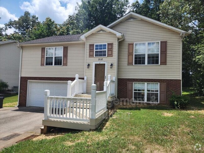 Building Photo - 916 Bill Smith Rd Rental
