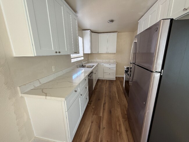 Photo - 1327 Ashby Ave Unidad C