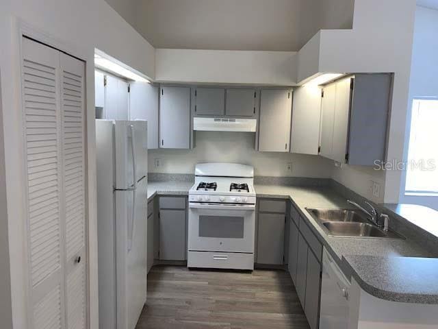 211 Oakwood Blvd