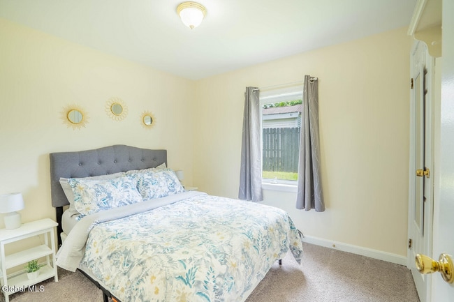 Photo - 519 Sullivan Way