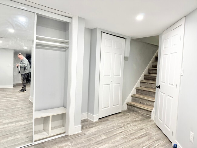 Photo - 3 BED - 1 BATH - LONDON - BASEMENT Unit 2