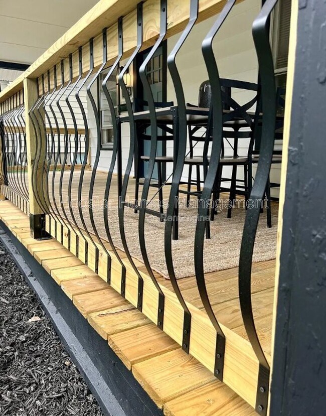 Photo - 5128 Primrose Ave